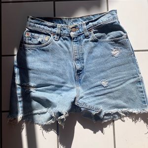 Levi’s cutoff shorts